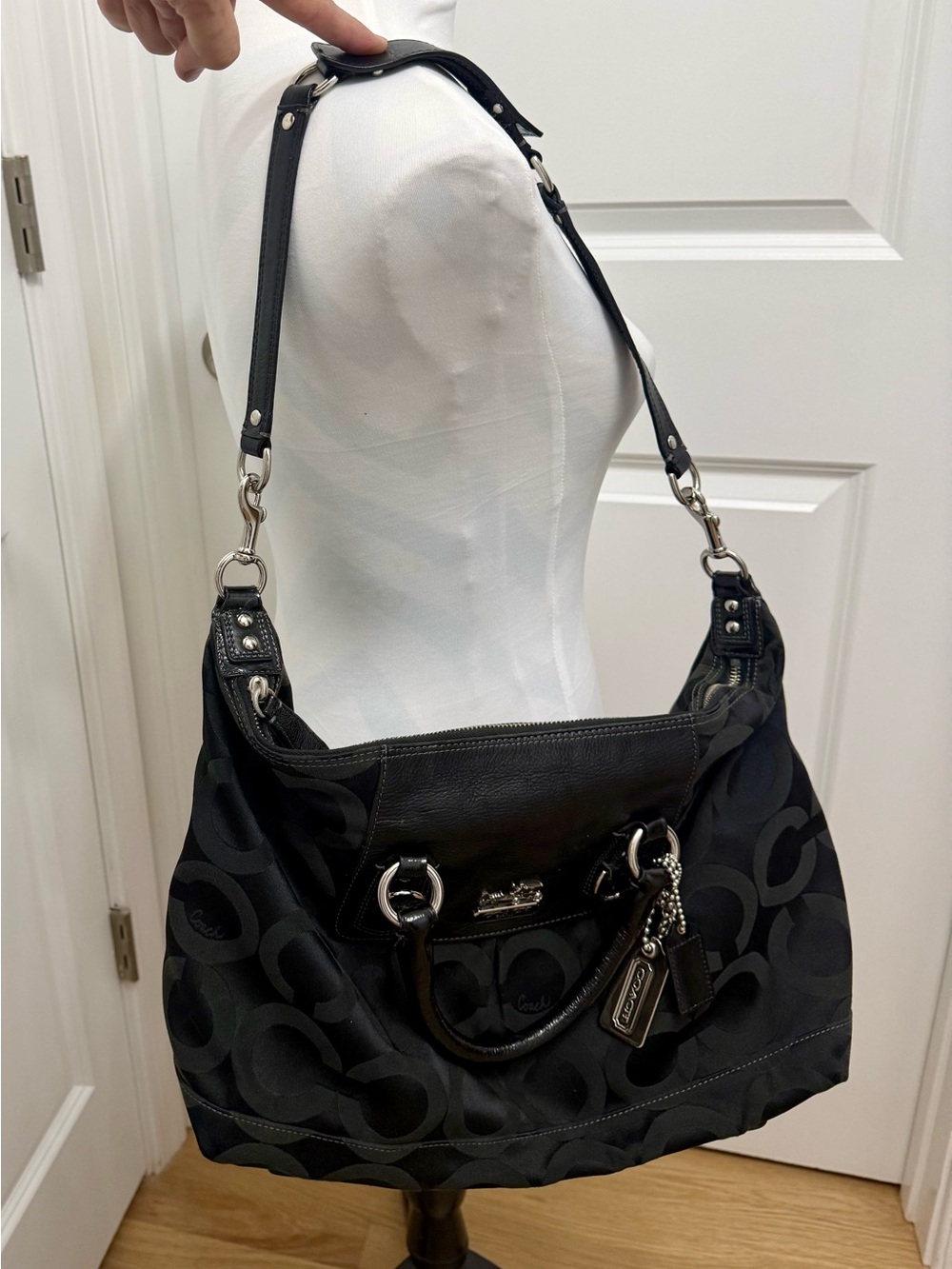 Coach Madison Op Art Sabrina Satchel & Convertible Shoulder Strap - Picture 2 of 15